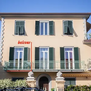 Apartment Via Colombo, Marina di Massa