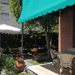 Hotel Vera, Marina di Massa