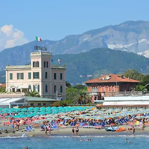 Hotel Italia, Marina di Massa